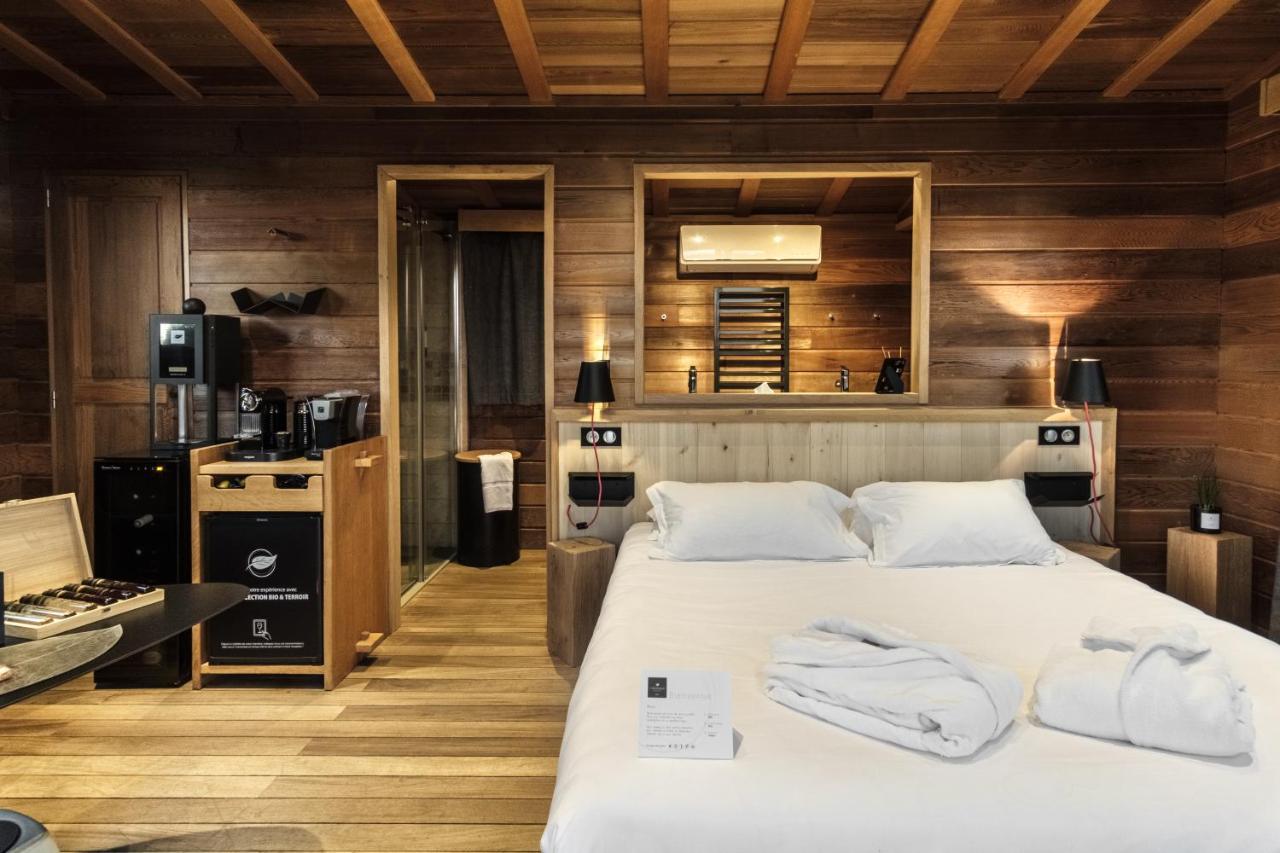 Le Domaine Des Pres Verts Suites & Chambres Avec Jacuzzi Privatif Jouey Exterior foto