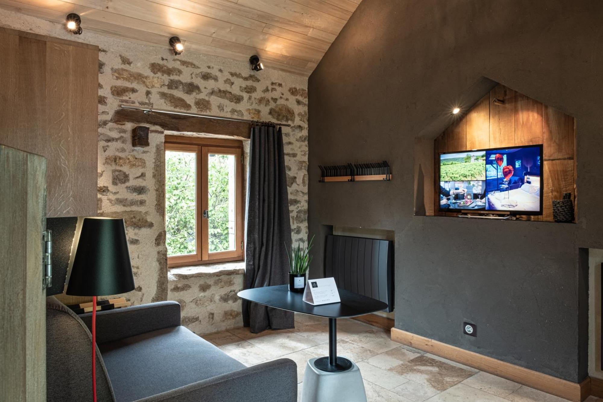 Le Domaine Des Pres Verts Suites & Chambres Avec Jacuzzi Privatif Jouey Quarto foto